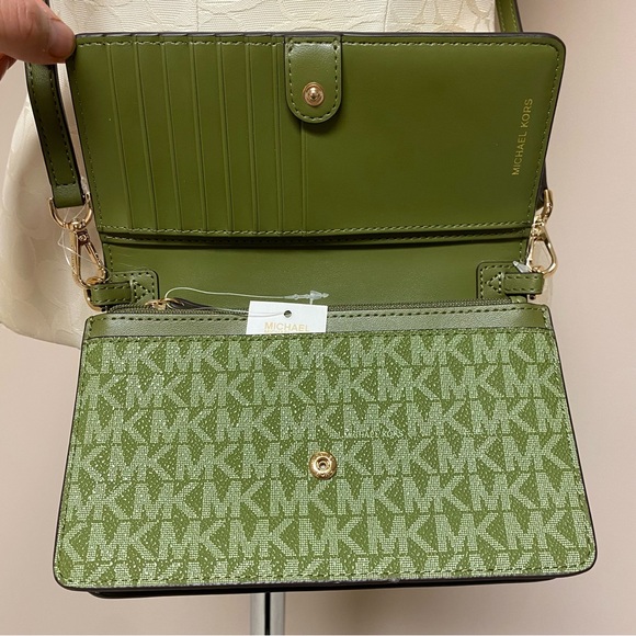 NWT Michael Kors Jet Set Small Two-Tone Logo Smartphone Crossbody - Picture 8 of 11